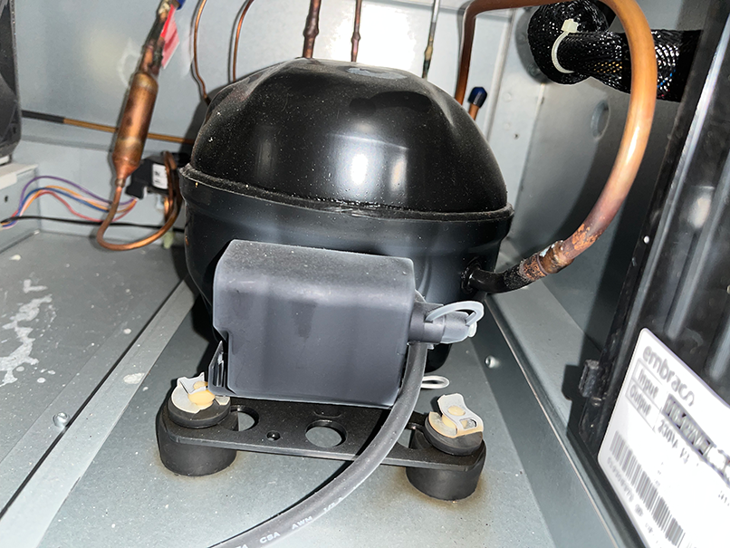 5 REASONS WHY YOUR LG REFRIGERATOR NOT COOLING 1 lg refrigerator compressor